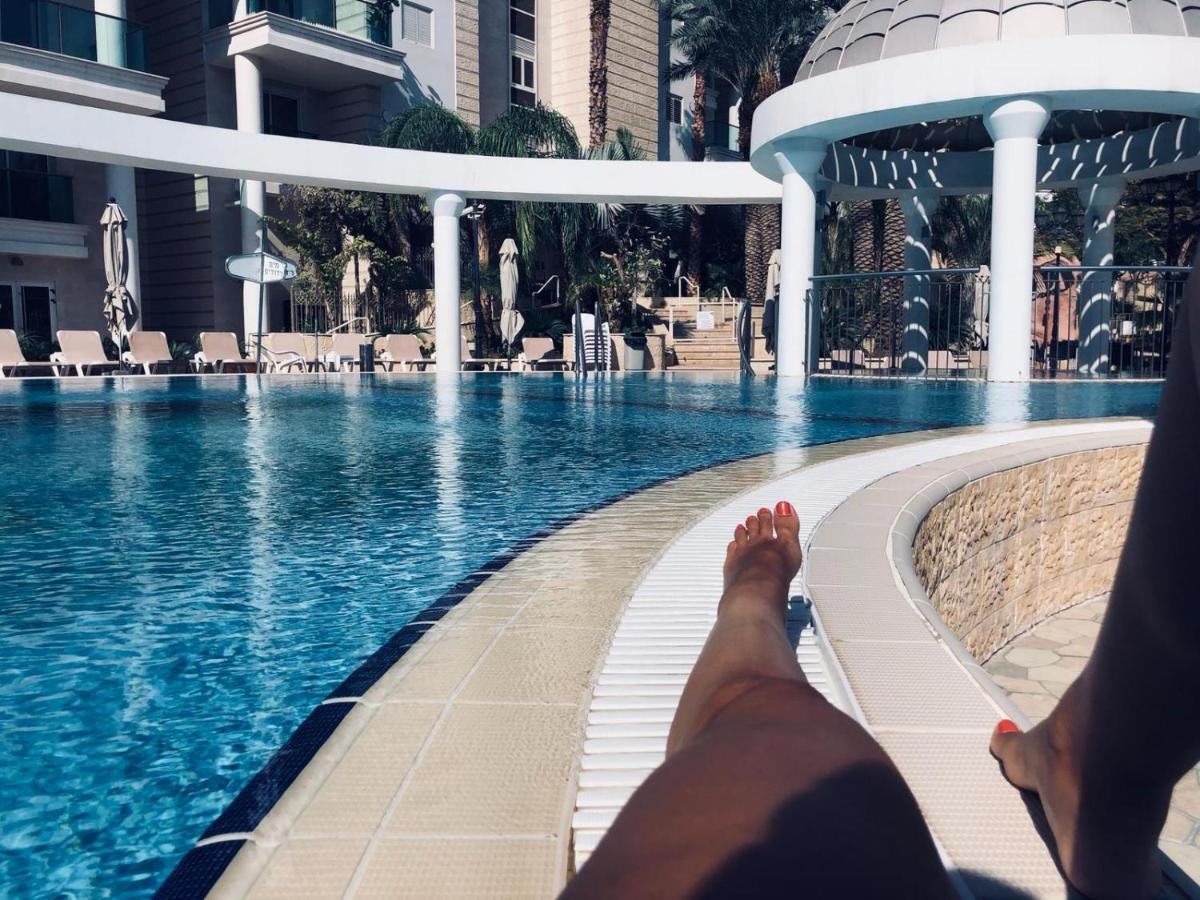 Bel Dans Avec Piscine